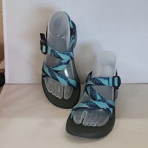 CHACO - BLUE BIRDS OF‎ A FEATHER STRAPPY SANDALS (sz 7)